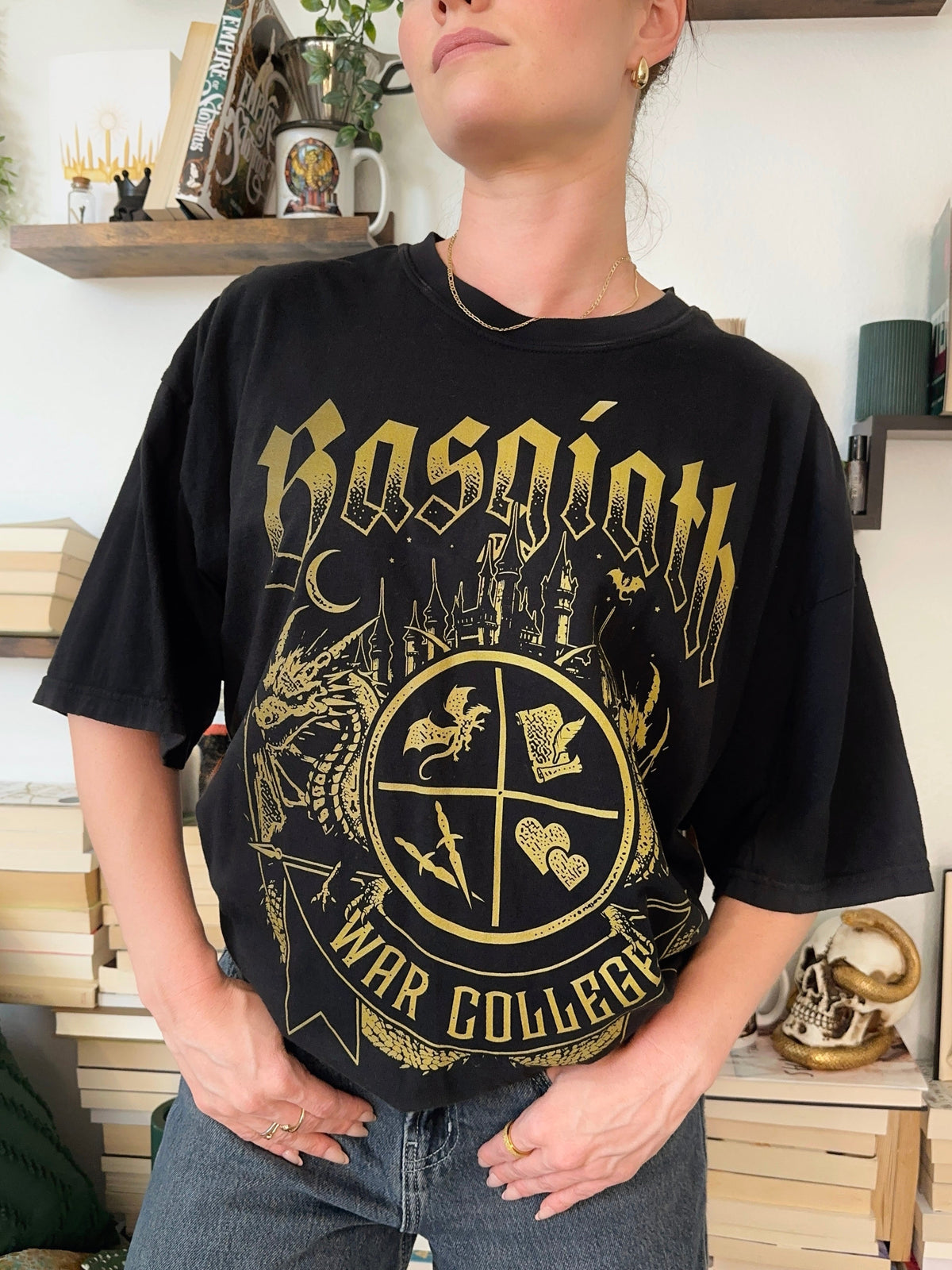 Basgiath War College T-Shirt - Fourth Wing Collection