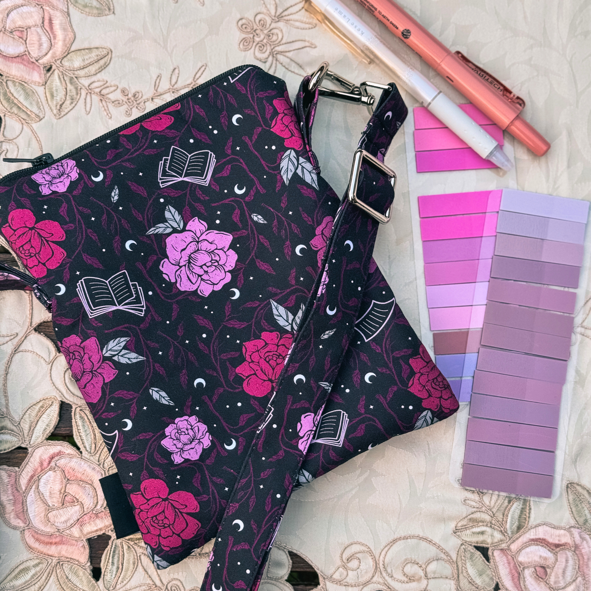 Romantasy crossbody sleeve
