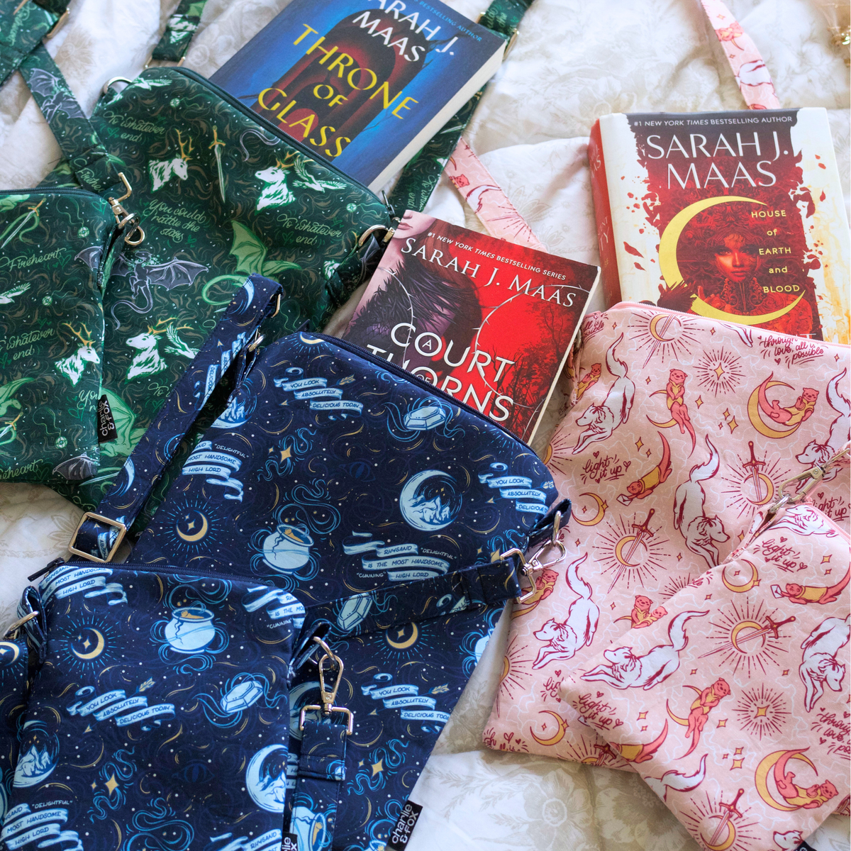 Throne of Glass crossbody sleeve