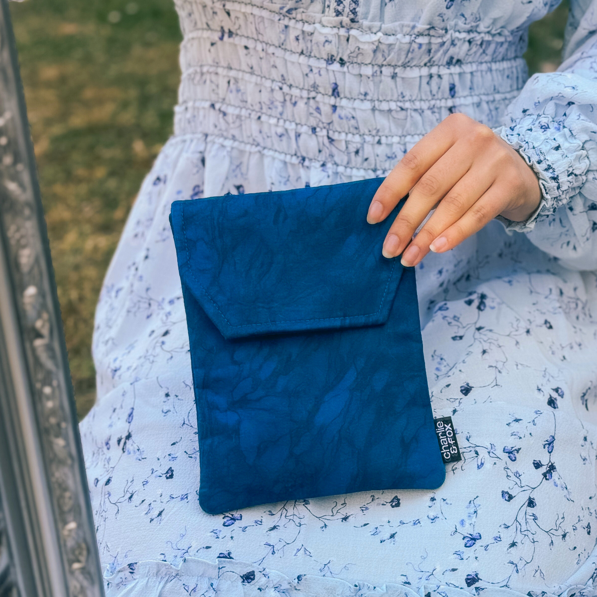 Sapphire Sea padded e-reader sleeve