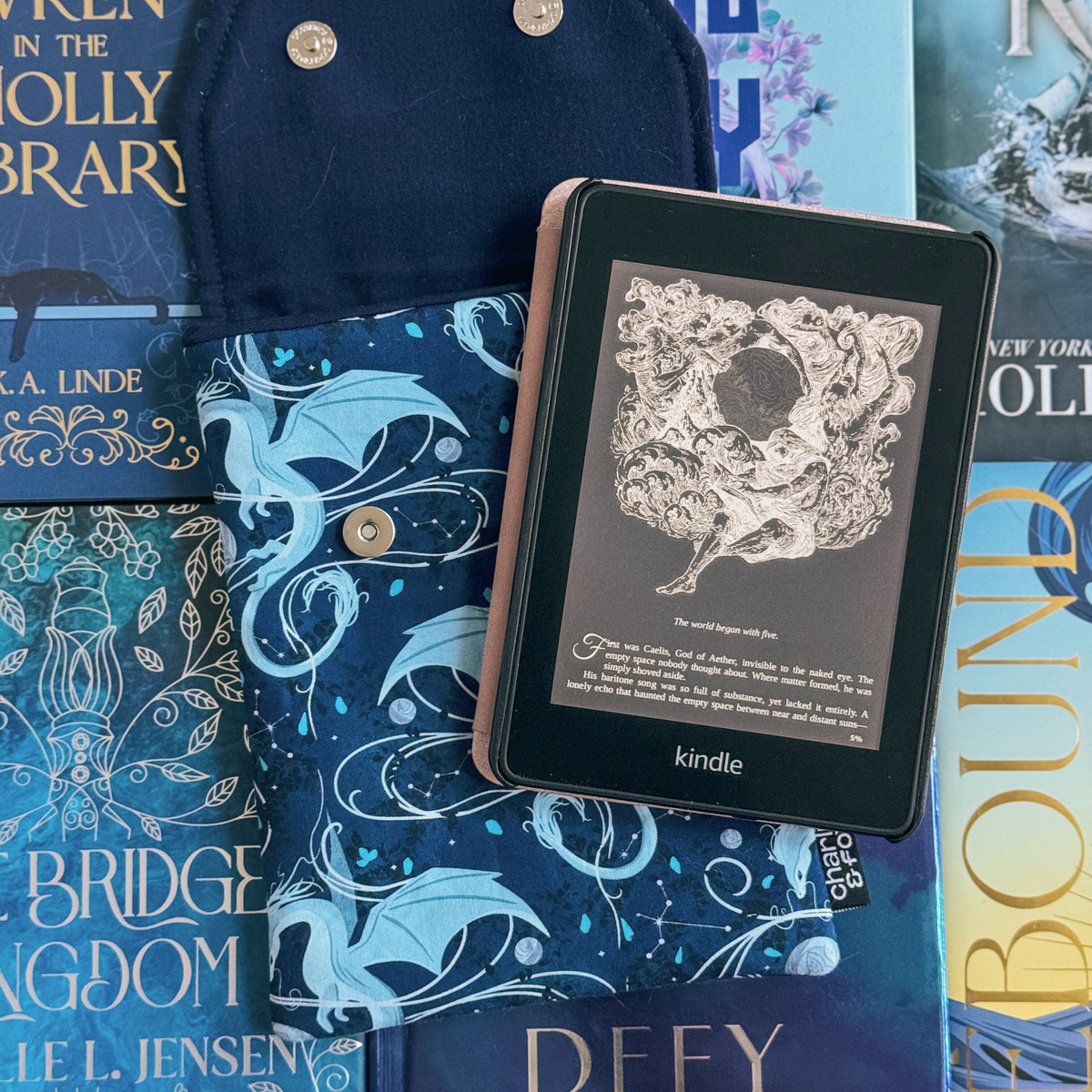 Moonplume Dragon padded e-reader sleeve (When The Moon Hatched)